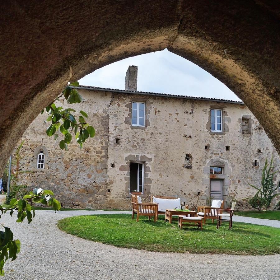 Les Chambres Du Logis Du Chatelier Bressuire Kültér fotó
