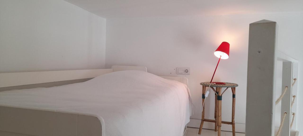 Les Chambres Du Logis Du Chatelier Bressuire Kültér fotó